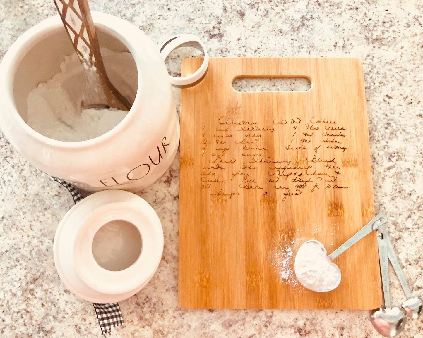 Handwritten recipe personalized cutting board - turn your recipes into forever memories - heartfelt gifts for mom and grandma - Christmas