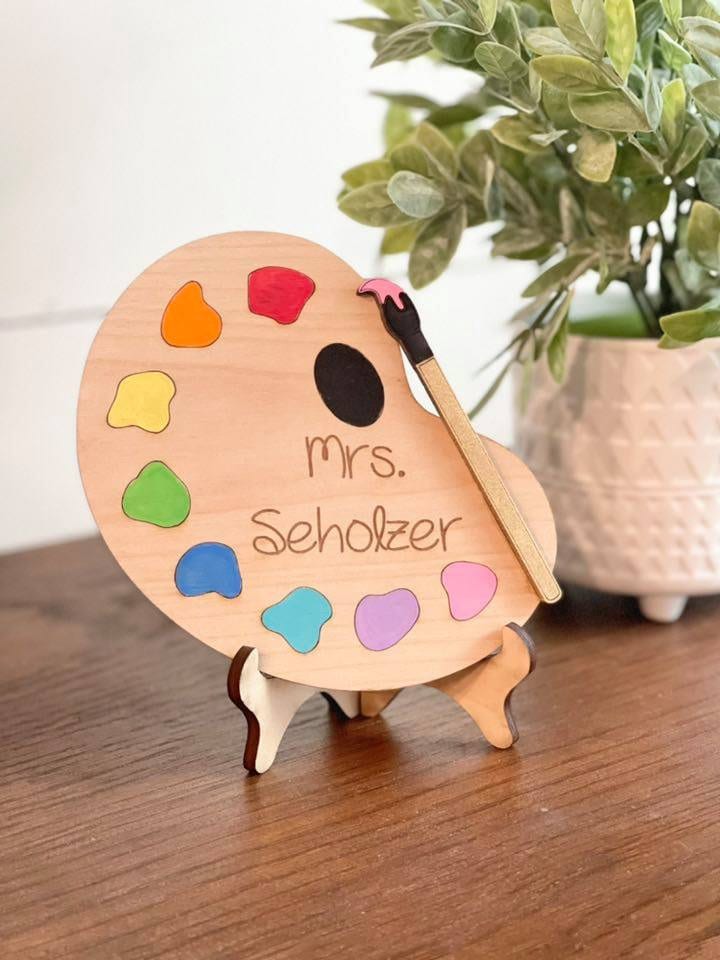 Art Teacher Gift - Personalized Art Teacher Sign - Art teacher desk Decor - Art Graduate Gift - Gifts for Art Teachers - Art Teacher Palette