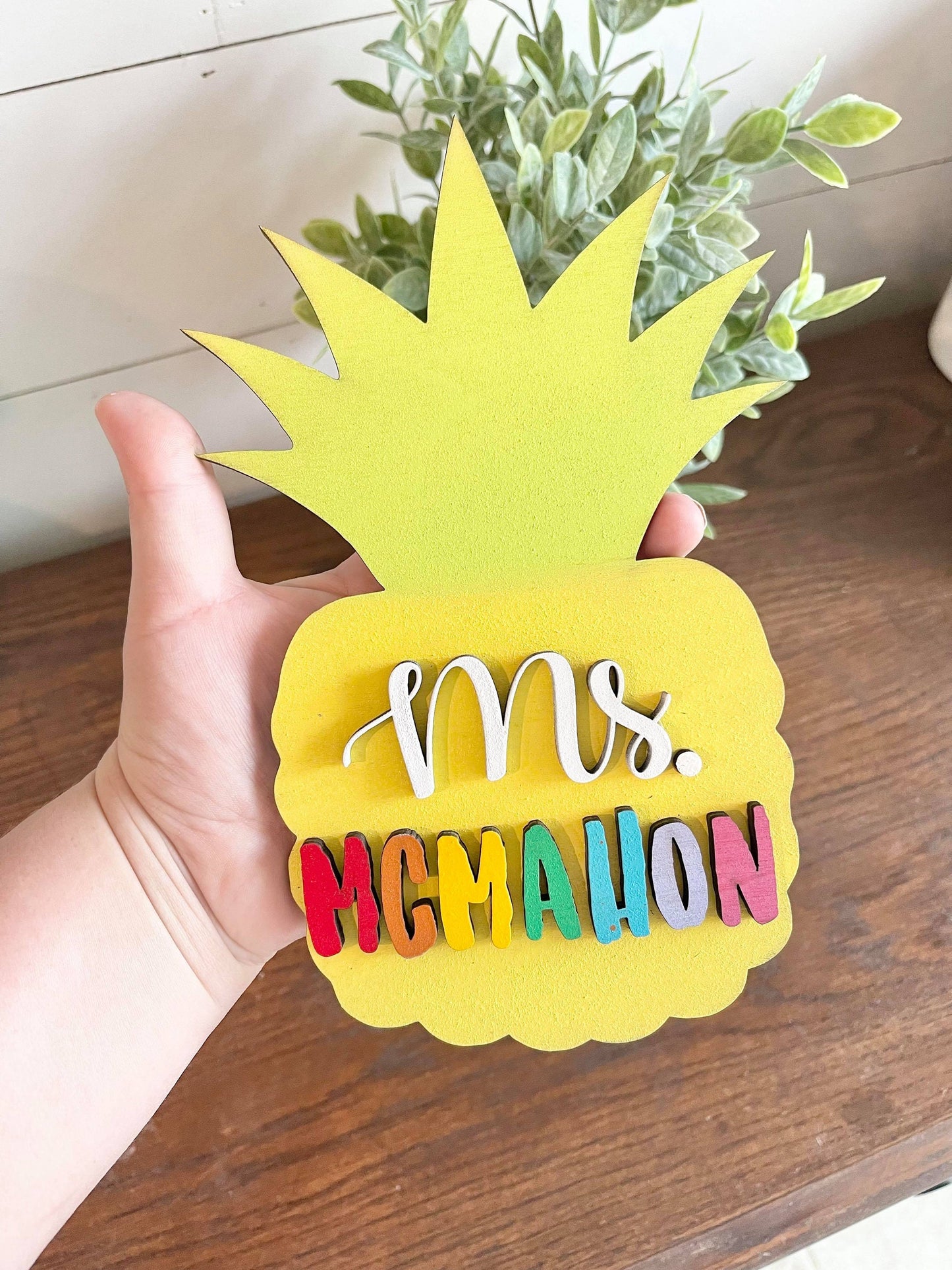 Pineapple Name Sign - Pineapple Teacher Name Plate - Pineapple Classroom - Pineapple Classroom Decor - Tropical Classroom - Pineapple Teach