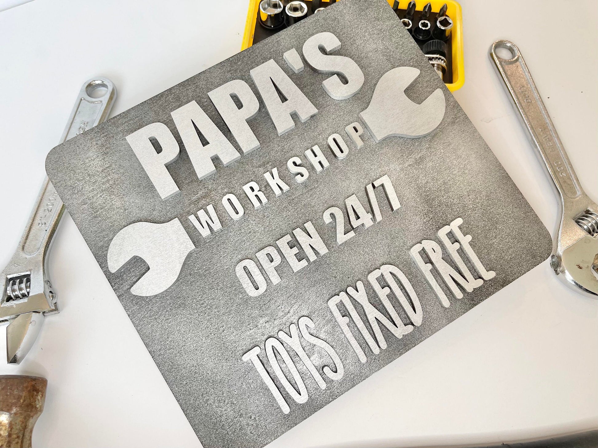 Papa's Workshop Open 24/7 Toys Fixed Free - Wood Sign - Papa Gifts - Grandpa Gifts - Father's Day gift - Dad's workshop Gift - Tool Guy Gift