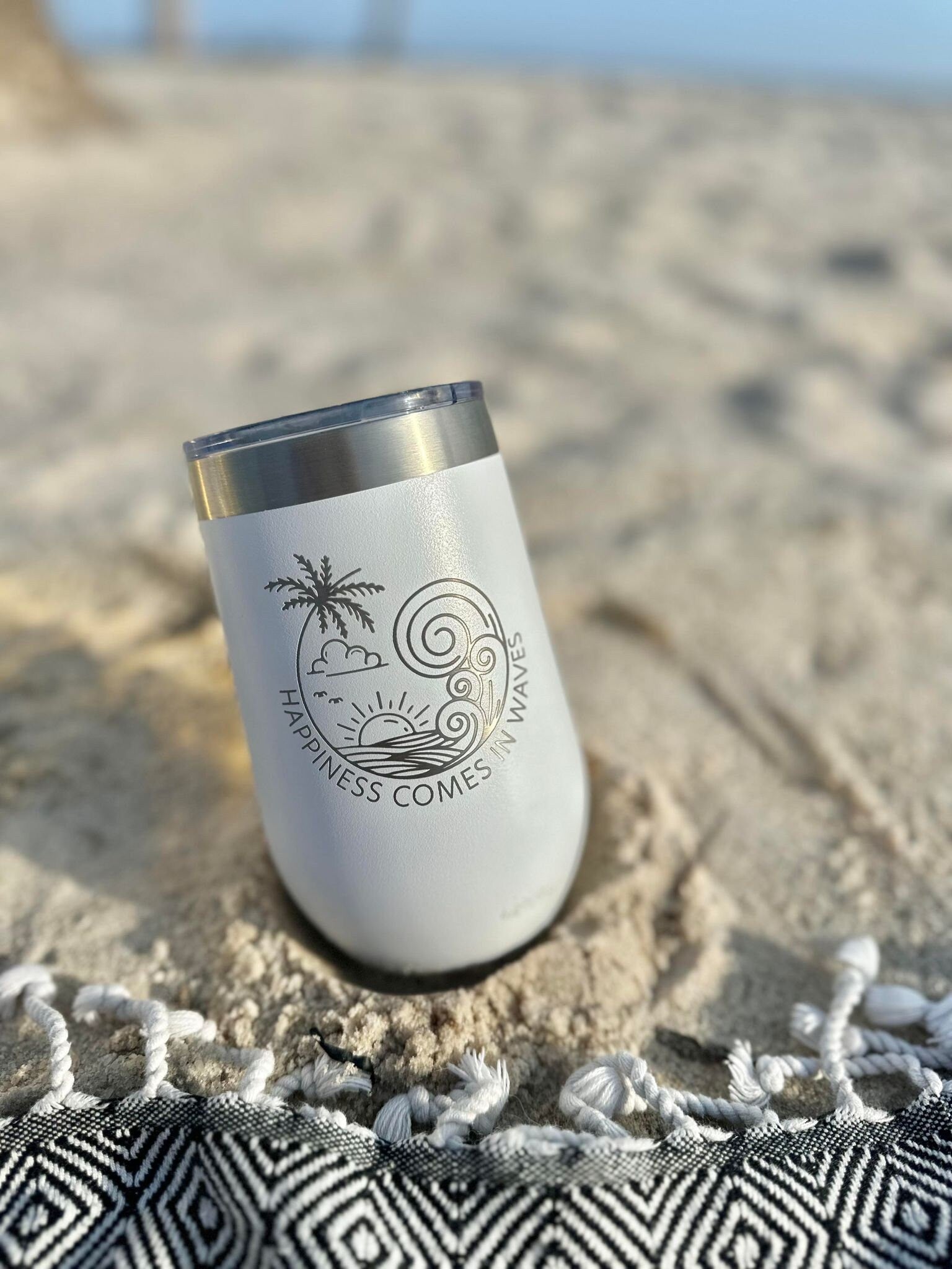 Stainless steel wine tumbler - design Happiness comes in waves